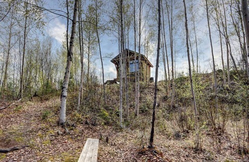 Houston House | Relaxing Rustic Cabin Retreat, Dry Cabin Experience And Year Round Fishing Fun in Houston, Alaska