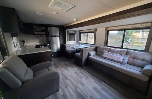 Walnut Grove House | Relaxing Waterfront RV along the Sacramento River