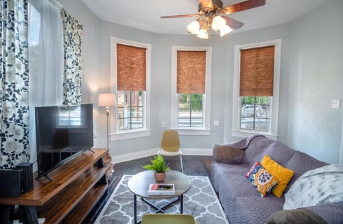 Five Points Apartment | Remodeled Historic 2BR 1BA House Near Downtown