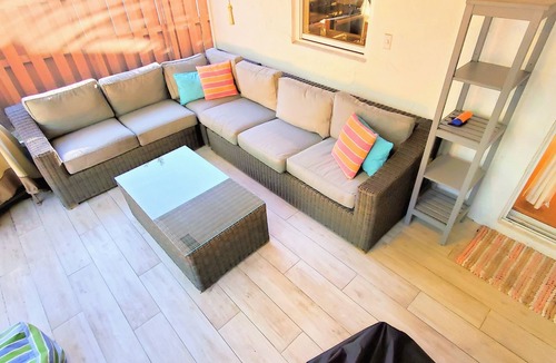 Hallandale Beach House | Remodeled Modern Home, 6-min-2-Beach, Sleep 16, +FREE Watersports & Rental Cars!