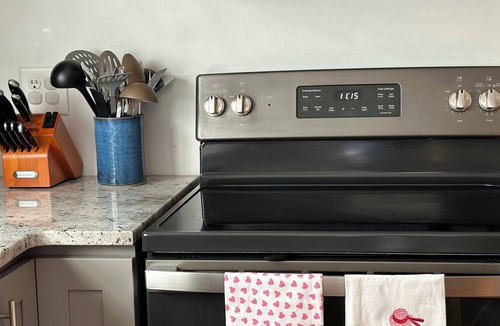 Bakersville House | Renovated and updated farmhouse with large outdoor deck!