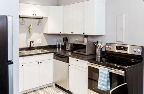 Downtown Columbus Apartment | Renovated Central D❤German Village/Children's Hospital