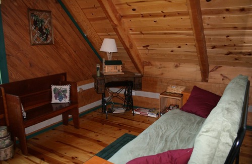 White Cottage Cabin | Rest & relax in a fully furnished cabin on a working orchard and vineyard.