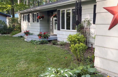 Paris House | Riverfront escape at Q’s River Place, a 3 bedroom year round getaway