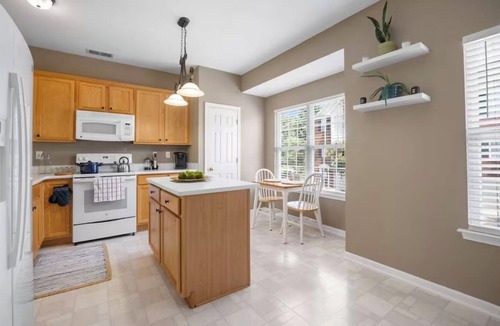 Mount Holly House | Riverfront Retreat w/Marina Access