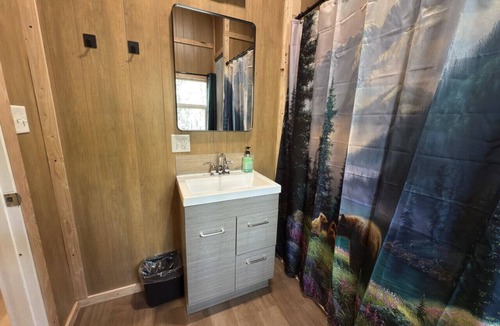 Tok Cabin | Roberts Lodge in Tok, Alaska