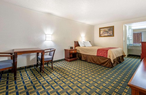 Hilliard Hotel | Rodeway Inn Hilliard/Columbus