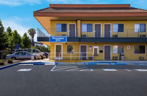 Livermore Hotel | Rodeway Inn Livermore