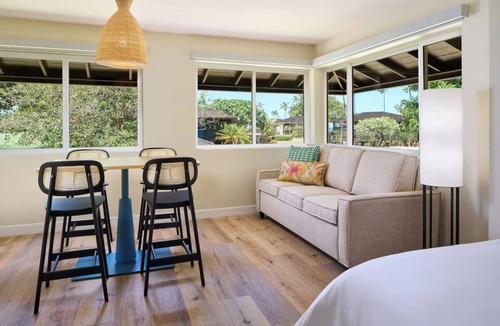 Kaanapali Hotel | Royal Bungalow Studio Suite at Royal Lahaina Resort, 2 Outdoor Pools