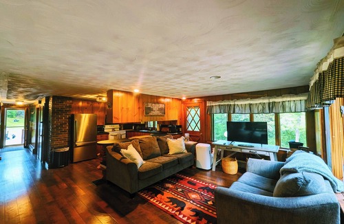 Waterford House | Rustic 3 Bedroom Home in the Western Maine Mountains