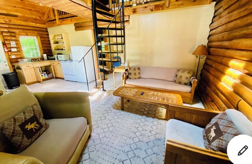 Twin Mountain Cabin | Rustic riverfront cabin- 15 minutes from the Cog Railway and Crawford Notch.