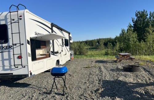Sterling House | RV Site (Full Hookups)