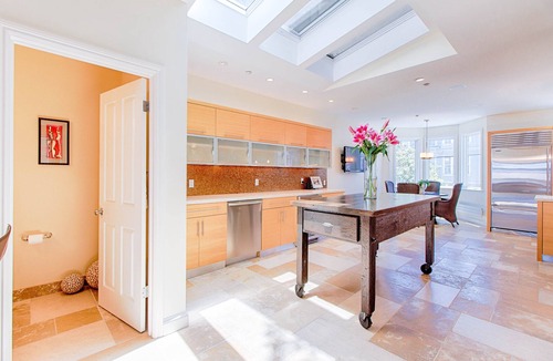 Cow Hollow House | San Francisco Modern Home with views of the Bay and outdoor terrace