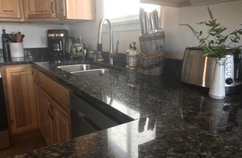 Torrey House | Sandcreek Cottage/Fabulous Views on Five Acres