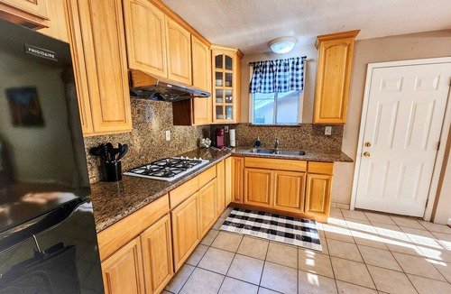 The Villas House | Santana Row 3BR Stay – Heart of Silicon Valley