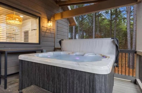Hochatown House | Sauna Cabin Hot Tub Vintage Jukebox Fire Pit