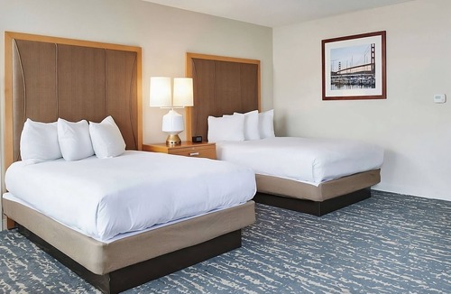 Berkeley Hotel | Scenic Views and Modern Comforts! 4 Relaxing Units, Near Aquarium of the Bay