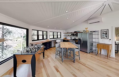 Sebascodegan Island House | Sea Forever Waterfront, Dog-Friendly, Seasonal Dock, EV charger, 12min Brunswick
