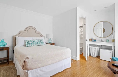 Rehoboth Beach Hotel | Sea Grass Room — Cozy Coastal Luxury for a Romantic Rehoboth Beach Getaway