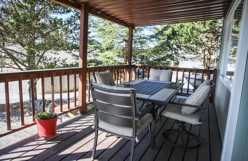 Sitka Apartment | SeaGypsy Escape: 3 BR, 1 BA Apartment in Sitka, Sleeps 5