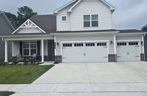 Selbyville House | "Seas the Stay" Spacious 5-bedroom house, Great location, with WiFi, Gym. Pool,