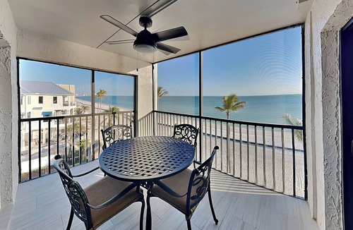 Mid Island Condo | Seaside 401 | Newly Renovated Corner Condo w. Stunning Gulf Views!