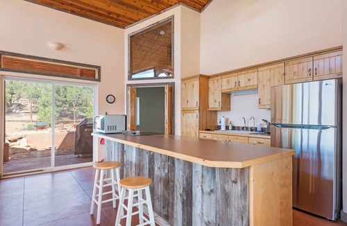 Torrey Cabin | Secluded Cabin minutes from Capitol Reef National Park with AC