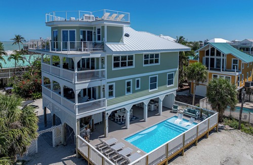 Jose's Hideaway House | Serendipity - Pool; 2 Golf Carts: Club Membership; THIS IS LUXURY!
