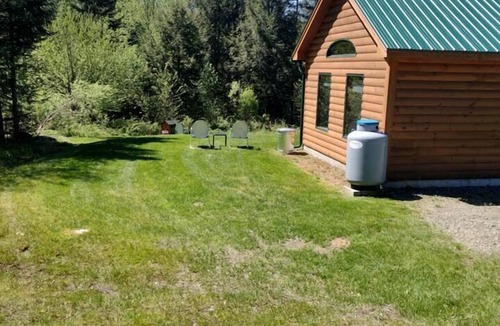 Hyde Park Cabin | Serene Country Cabins 4 In the heart of Vermont near Hyde Park