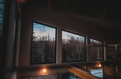 Fishhook Apartment | Serene studio at the base of Hatcher Pass, perfect for your getaway