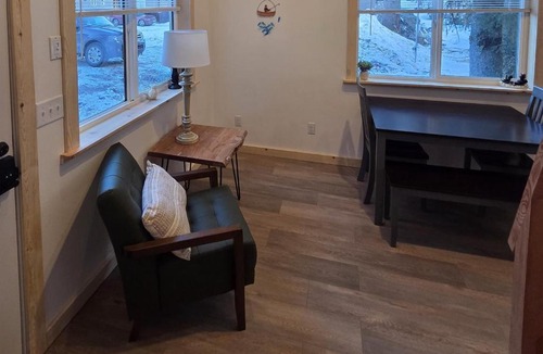 Seward Ski Chalet | Seward Mountain View Cabins #10