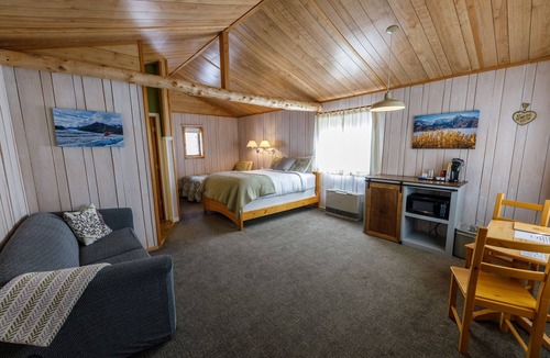 Glacier View Cabin | Sheep Mountain Lodge