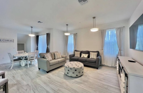 Cape Harbour House | Shell Cove Haven: Luxury Townhouse Retreat in Cape Harbour Marina