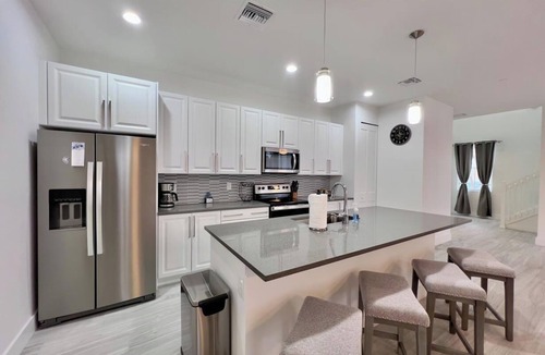 Cape Harbour House | Shell Cove Haven: Luxury Townhouse Retreat in Cape Harbour Marina