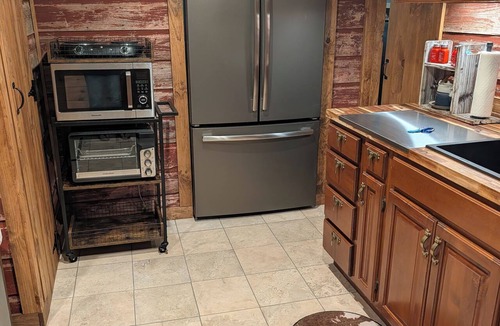 Dexter Cabin | Shining Water Cabin. Perfect 1-bedroom cabin with AC in charming Dexter