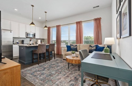 Short North Apartment | Short North 1BR | Near OSU | Garage | Elevator