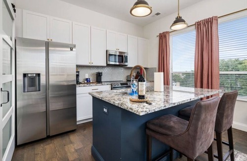 Short North Apartment | Short North 1BR | Near OSU | Garage | Elevator