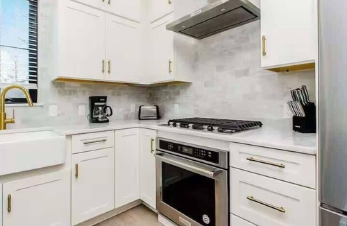 Italian Village House | Short North & Downtown & OSU | Near High Street | Free Parking | 5,800+ Reviews