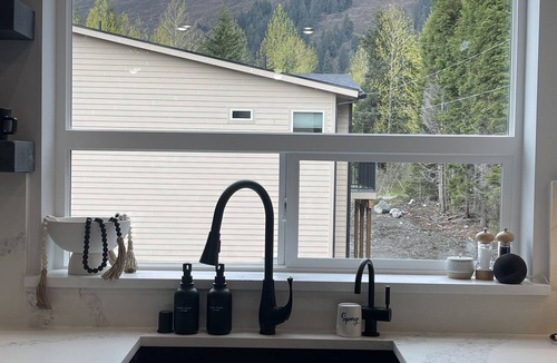 Girdwood House | Ski Condo with Hot Tub & Sauna