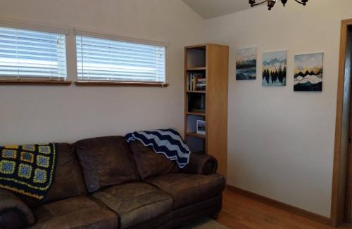 Homer House | Sky Harbor Cabin - Homer Seaplane Base