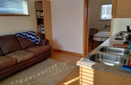 Homer House | Sky Harbor Cabin - Homer Seaplane Base
