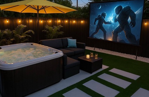 South Bradenton Apartment | Sleeps 20 Heated Pool Hot Tub Outdoor Kitchen/Theater