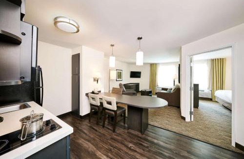 Gahanna Hotel | Sonesta Simply Suites Columbus Airport Gahanna
