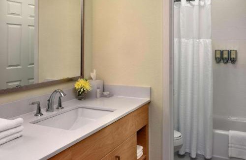 Dublin Hotel | Sonesta Simply Suites Dublin Columbus