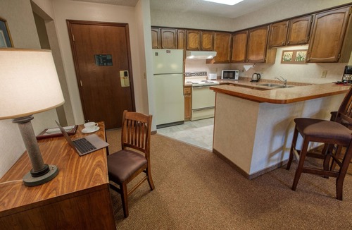 College Hotel | Sophie Station Suites
