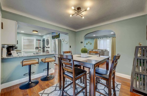 South Euclid House | South Euclid Home 10 Minutes to Cleveland Clinic