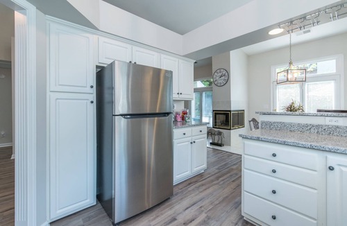 Lexington House | Southern Charm - 2BR - BBQ - Walk to Kroger Field
