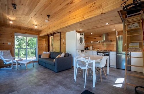 Saint-Alphonse-Rodriguez Ski Chalet | Spa pool Private Lake - Chalet Hello