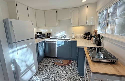 Buena Vista Cottage | Spacious 1BR/2BA Scenic Garden Home in Central SF with Private Entrance