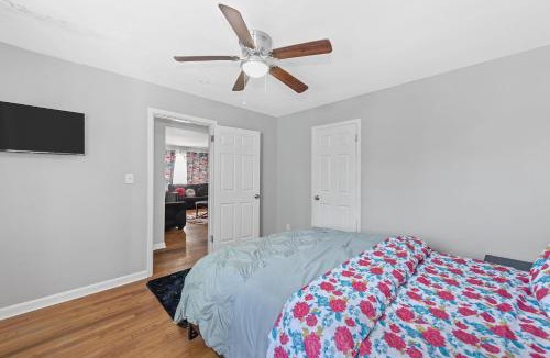 Mount Airy Apartment | Spacious 2 bedroom apartment in cincinnati